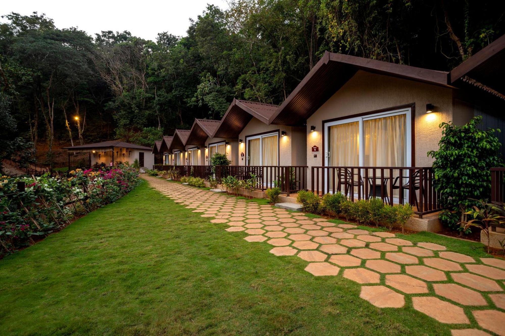 Stone Wood Premier Gokarna Hotel Gokarna  Exterior photo