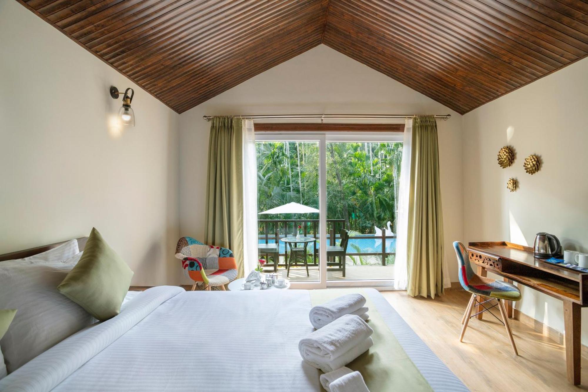 Stone Wood Premier Gokarna Hotel Gokarna  Exterior photo