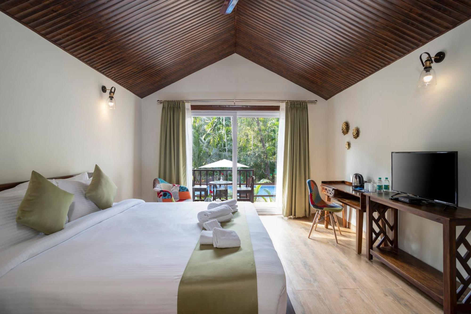 Stone Wood Premier Gokarna Hotel Gokarna  Exterior photo