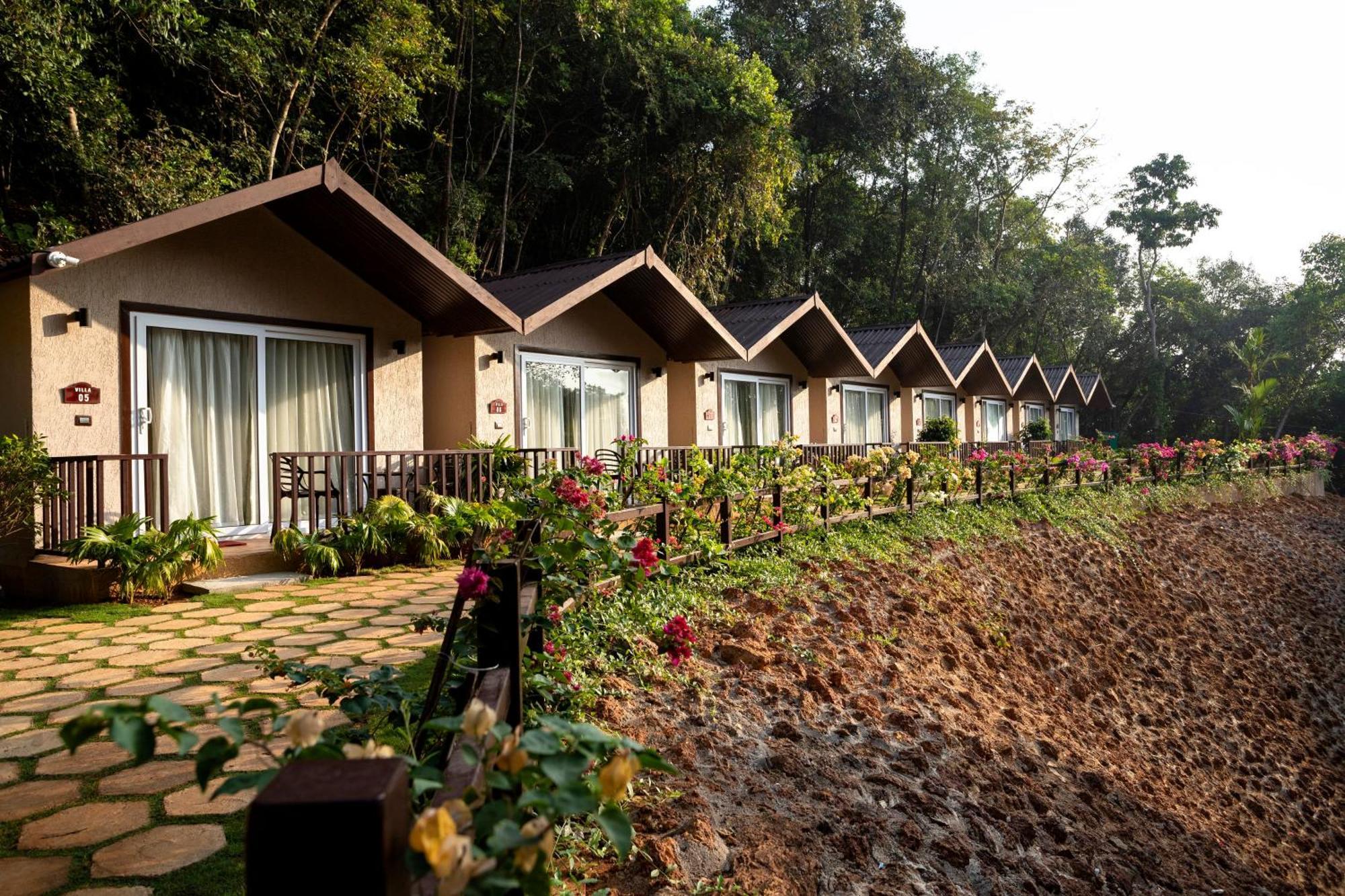 Stone Wood Premier Gokarna Hotel Gokarna  Exterior photo