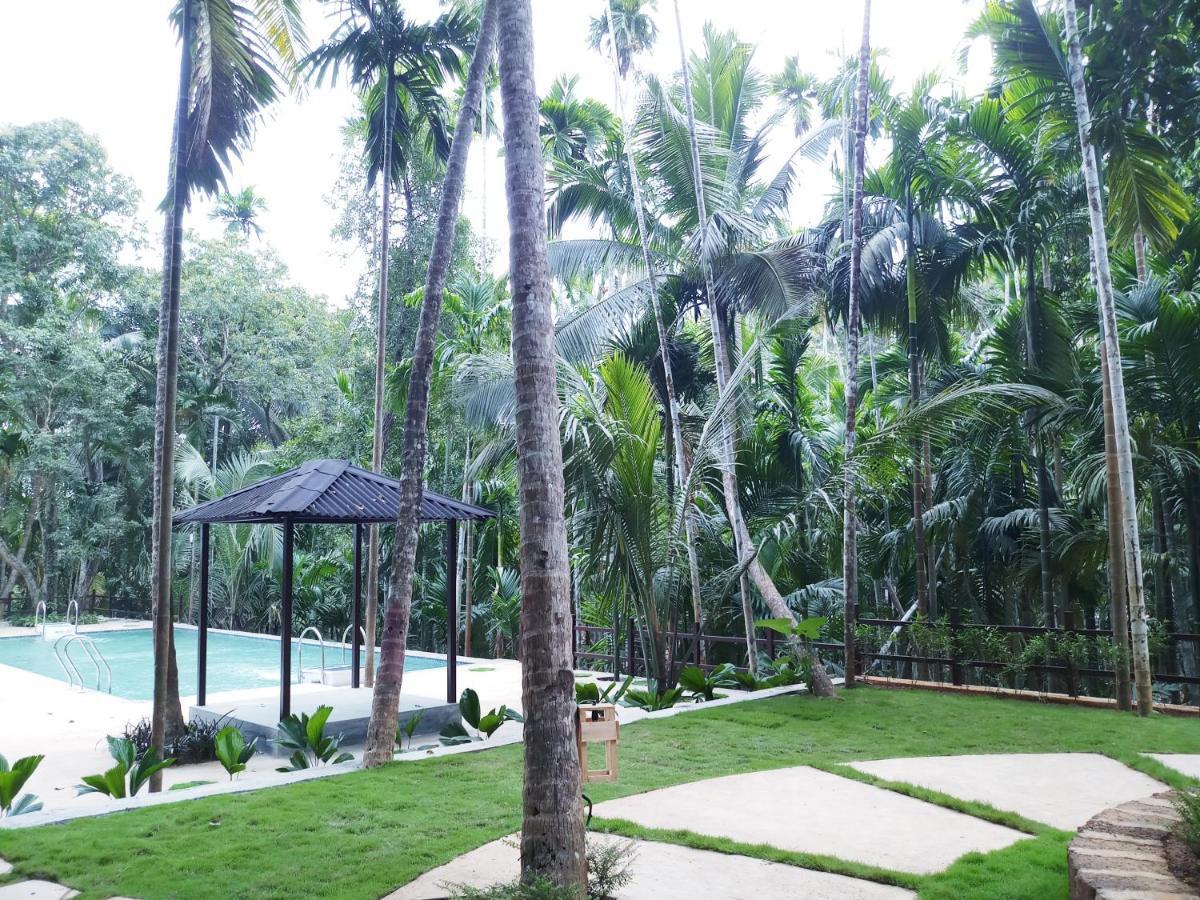 Stone Wood Premier Gokarna Hotel Gokarna  Exterior photo